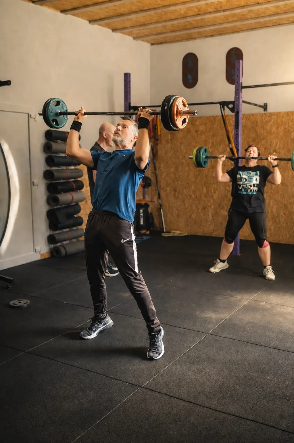 Séance de Hybrid Training au studio BodyTonik à Cazan : renforcement aux haltères et kettlebells en petit groupe